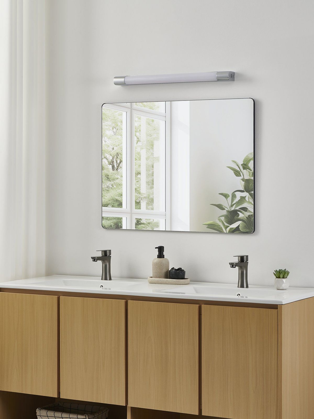 טרגסט קיר כרום LED IP44