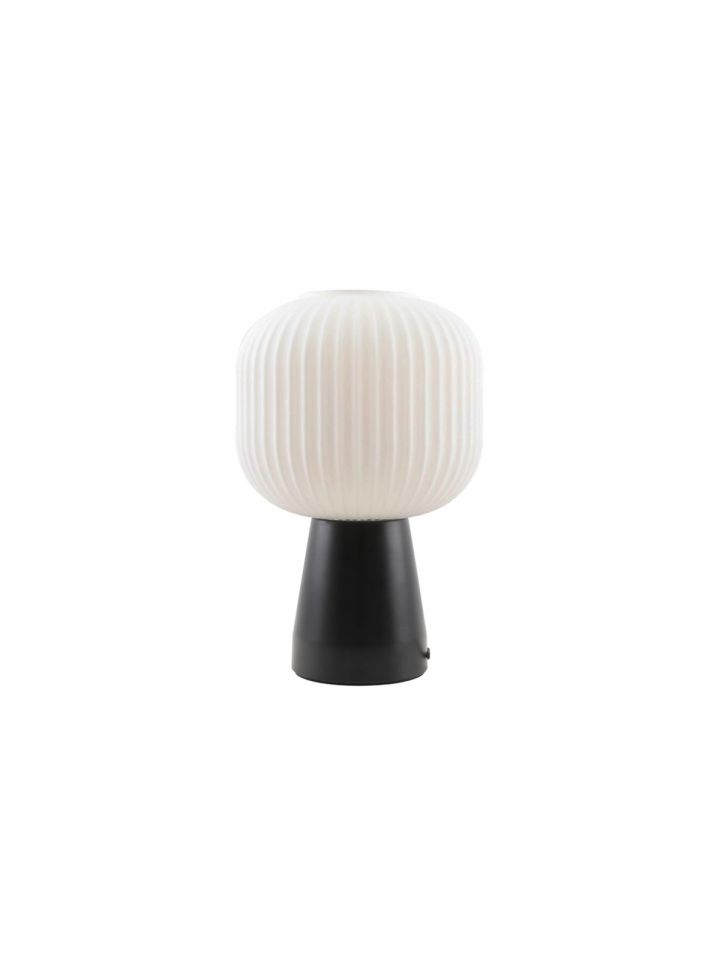 אליאנה שולחן